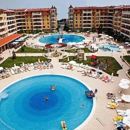 Hany - 3 Pools, Spa, Gym, Playgrounds