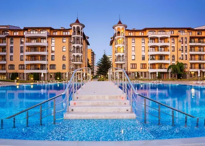 Hany - 3 Pools, Spa, Gym, Playgrounds