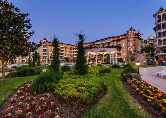 Hany - 3 Pools, Spa, Gym, Playgrounds